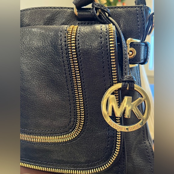 Michael Kors Naomi Navy Large Satchel and Wallet Like New Excellent Condition - Picture 3 of 11